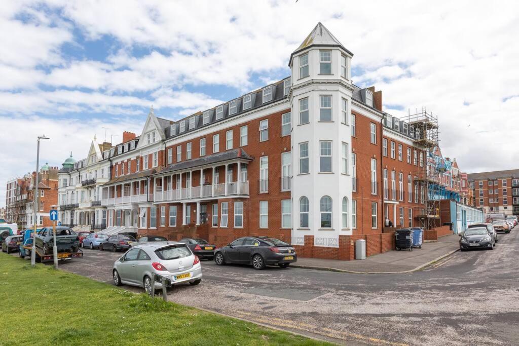 Waves@Walpole - 2 Bed Flat With Amazing Sea Views Apartment Margate Exterior foto